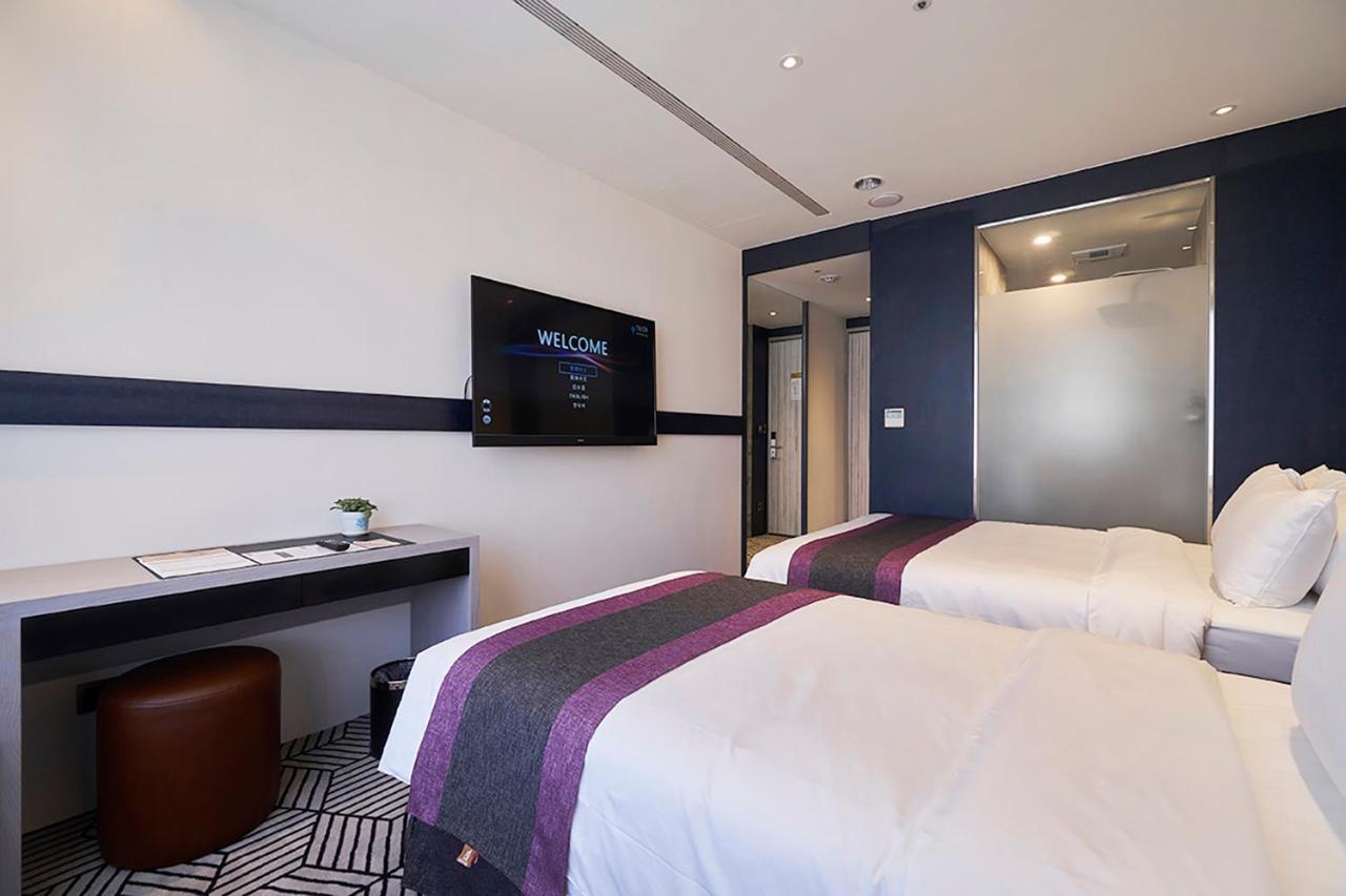 Royal Roi Hotel Тайчжун Экстерьер фото