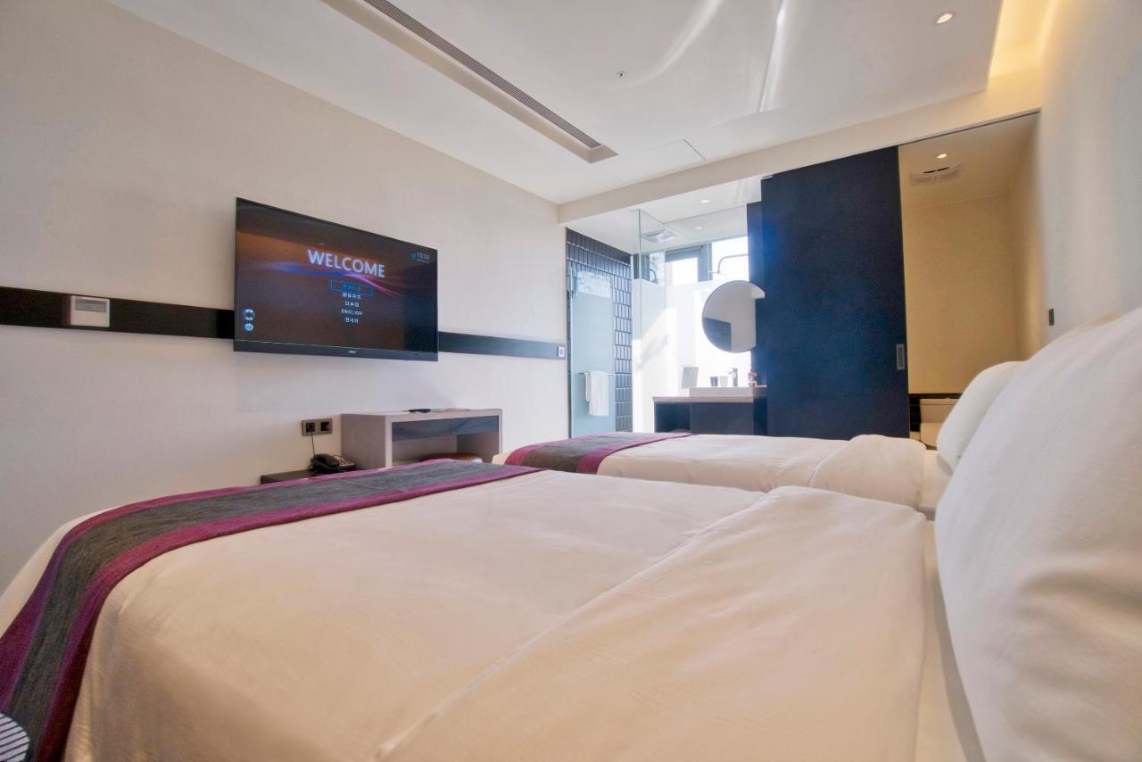 Royal Roi Hotel Тайчжун Экстерьер фото