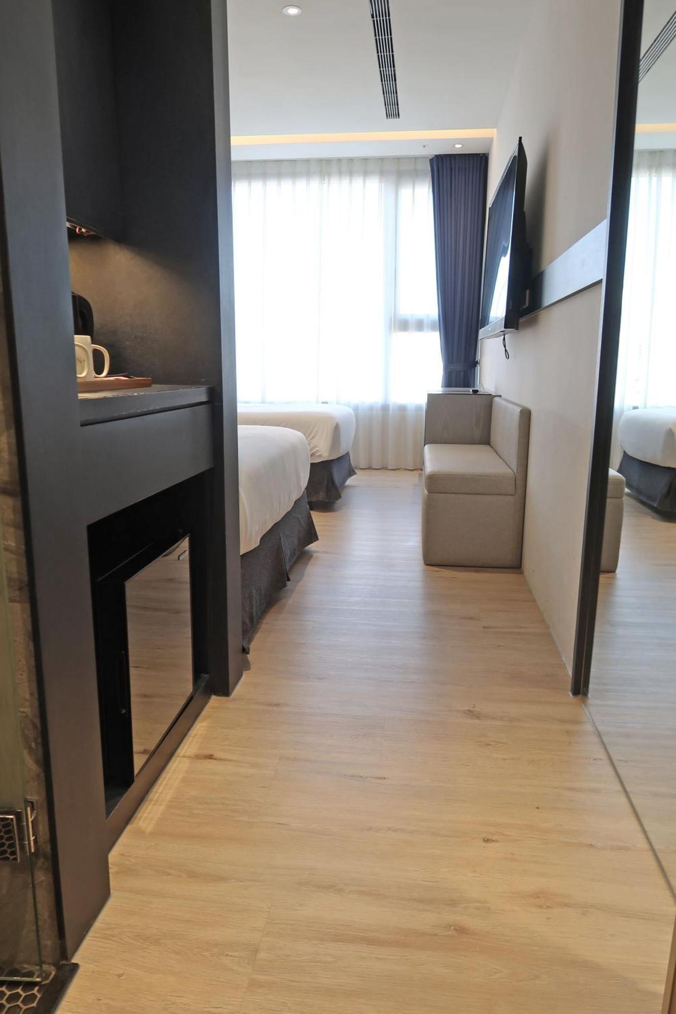 Royal Roi Hotel Тайчжун Экстерьер фото
