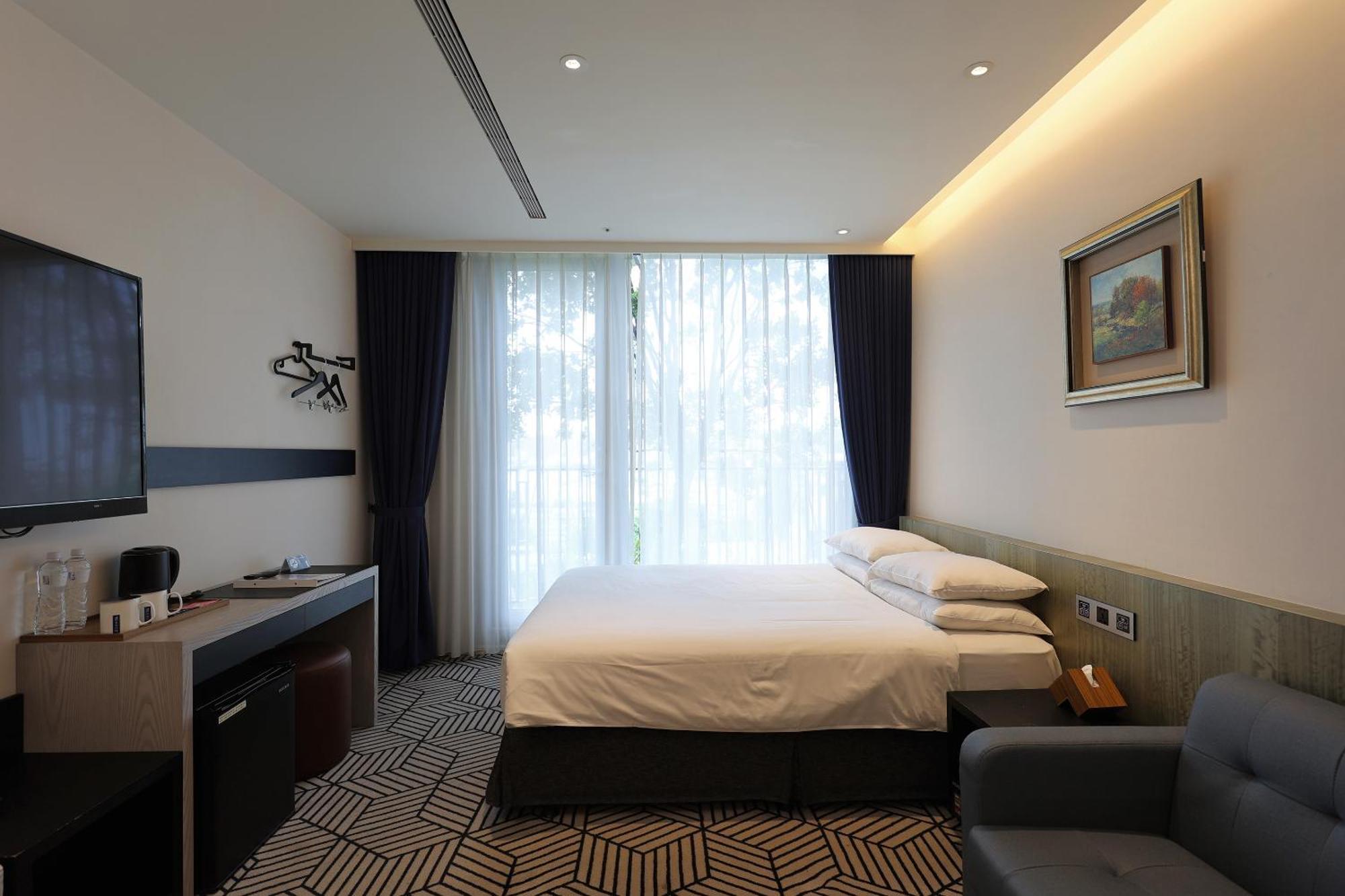 Royal Roi Hotel Тайчжун Экстерьер фото