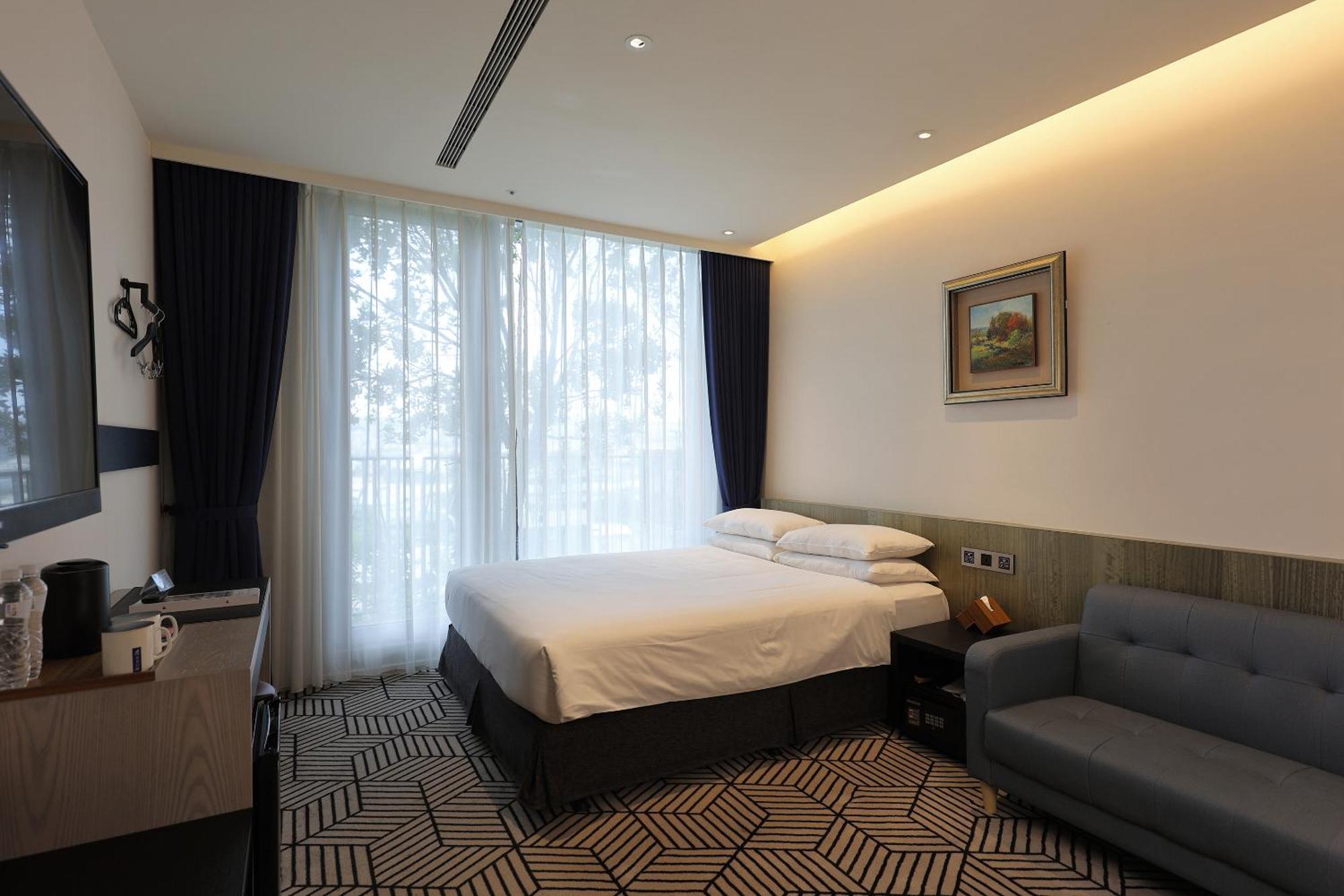 Royal Roi Hotel Тайчжун Экстерьер фото